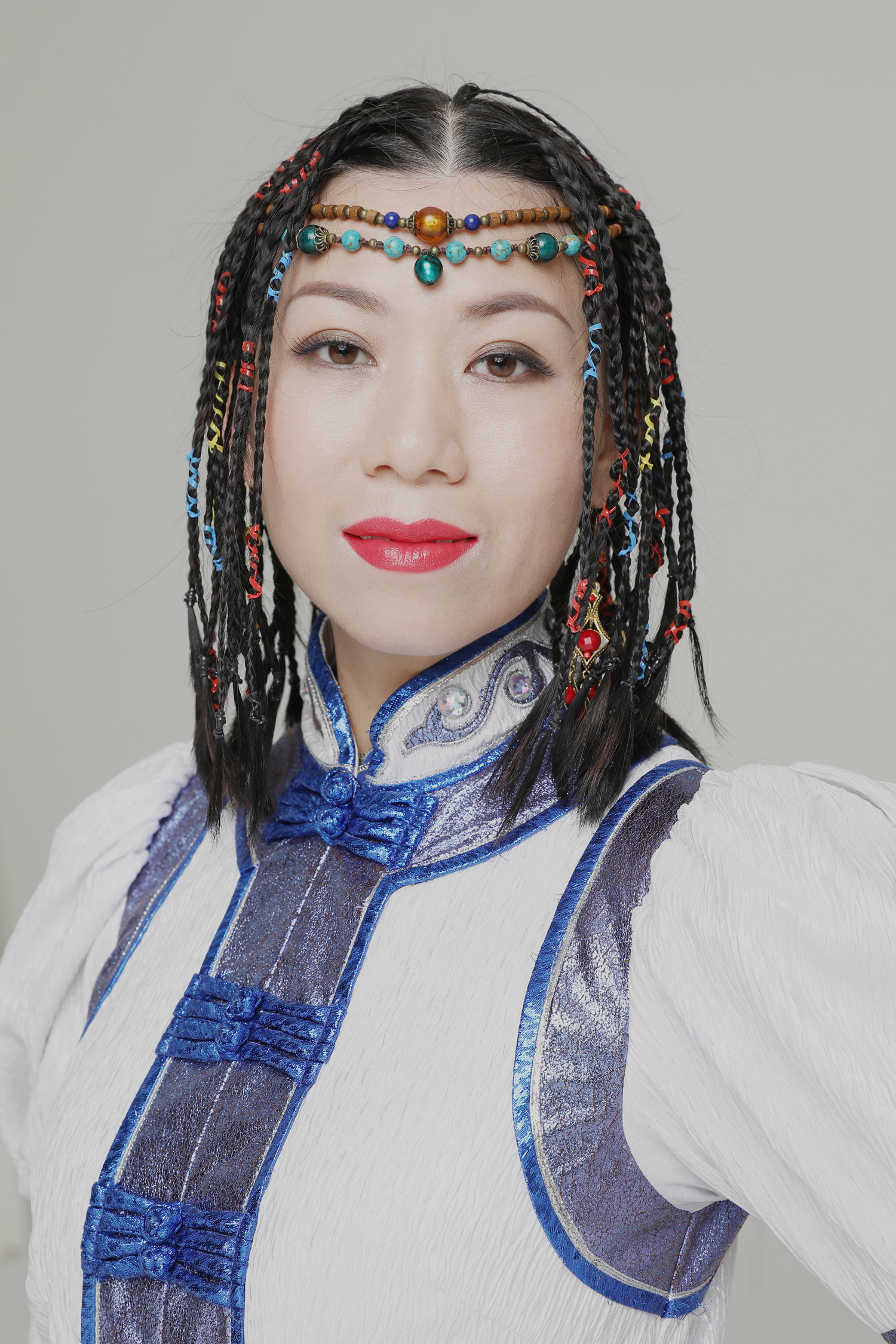 自蒙古族歌手乌尔那真演唱了草原歌曲《醉了醉了》并由星光艺声唱片