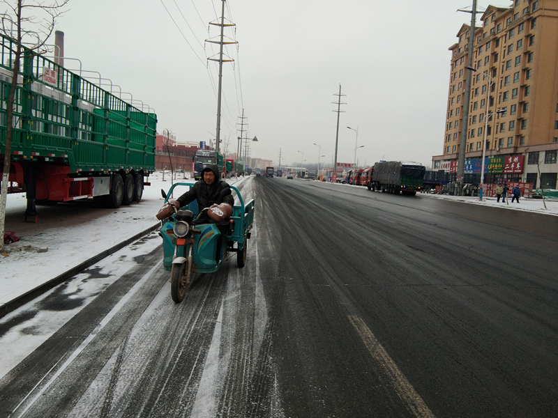 辽宁绥中也下雪了