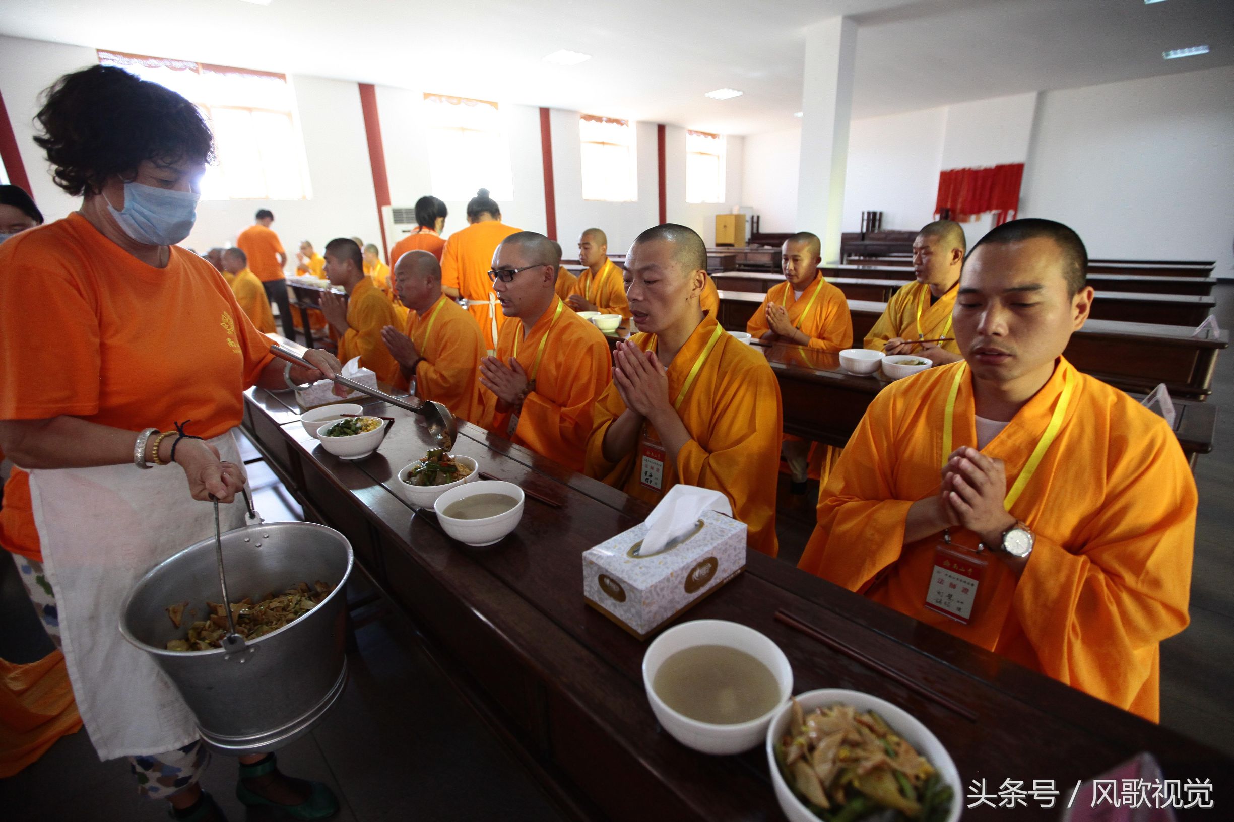 弘法寺吃斋饭图片