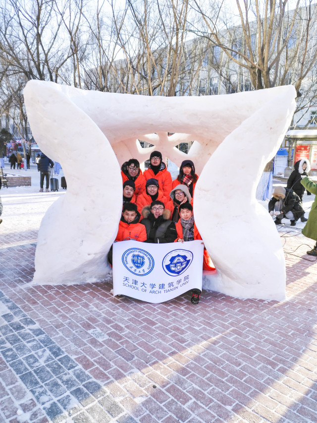 完结撒花~夜景合影感想体会冯天心:雪对于我来说是一种新奇的材料