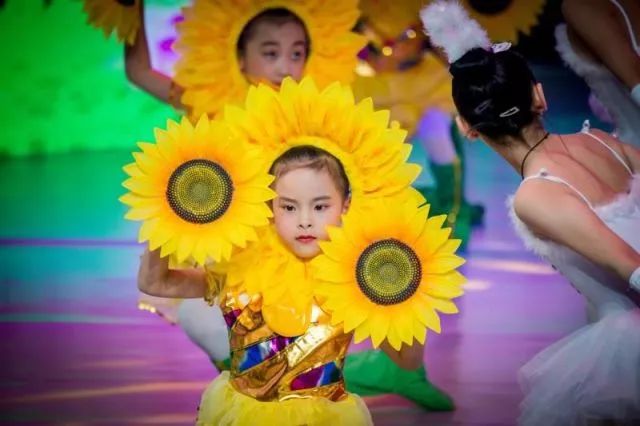 花兒朵朵向太陽2018湖南教育電視臺少兒春晚郴州專場精彩瞬間