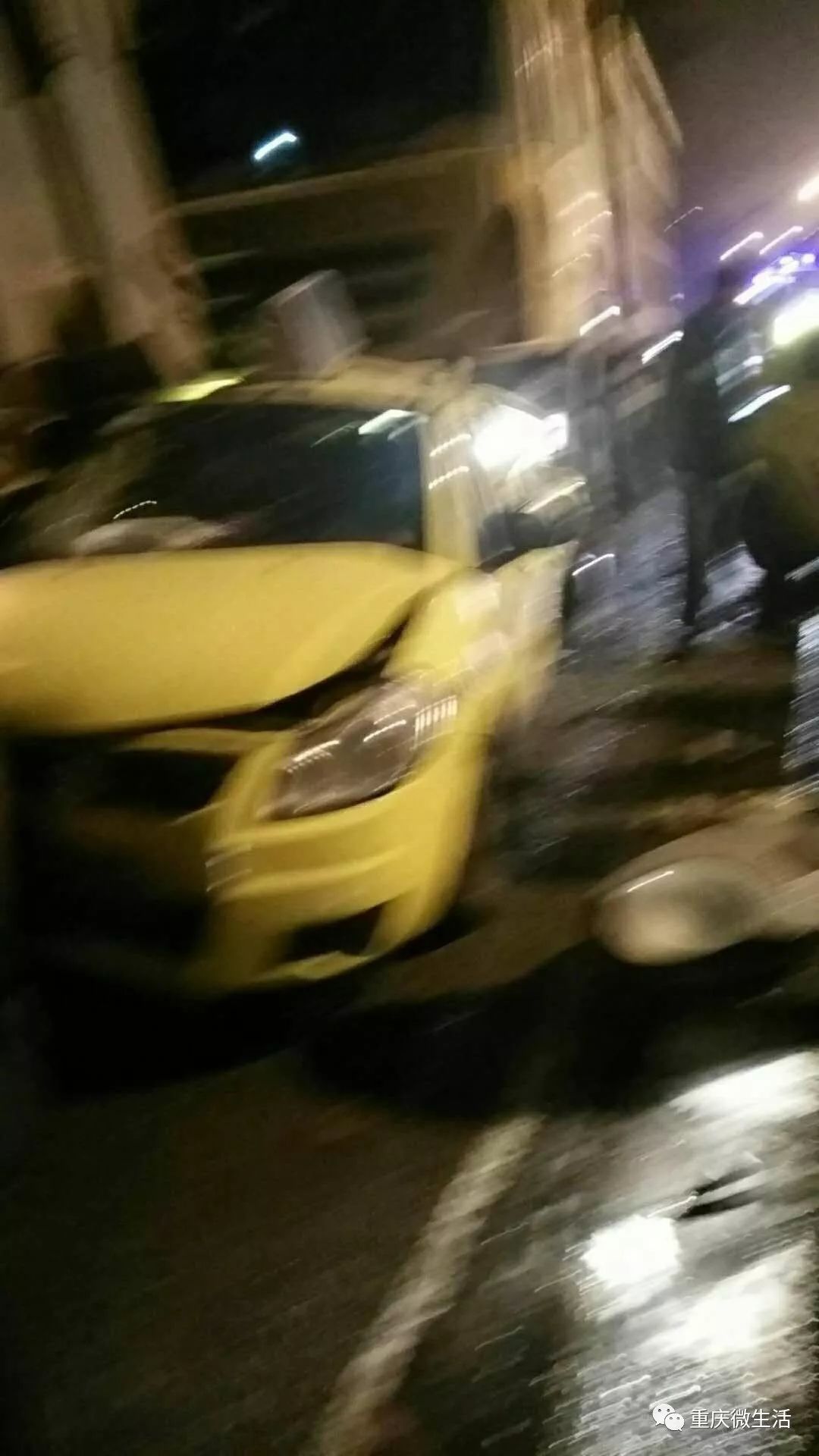 深夜突發重慶茶園發生連環車禍視頻半夜刷爆朋友圈好嚇人