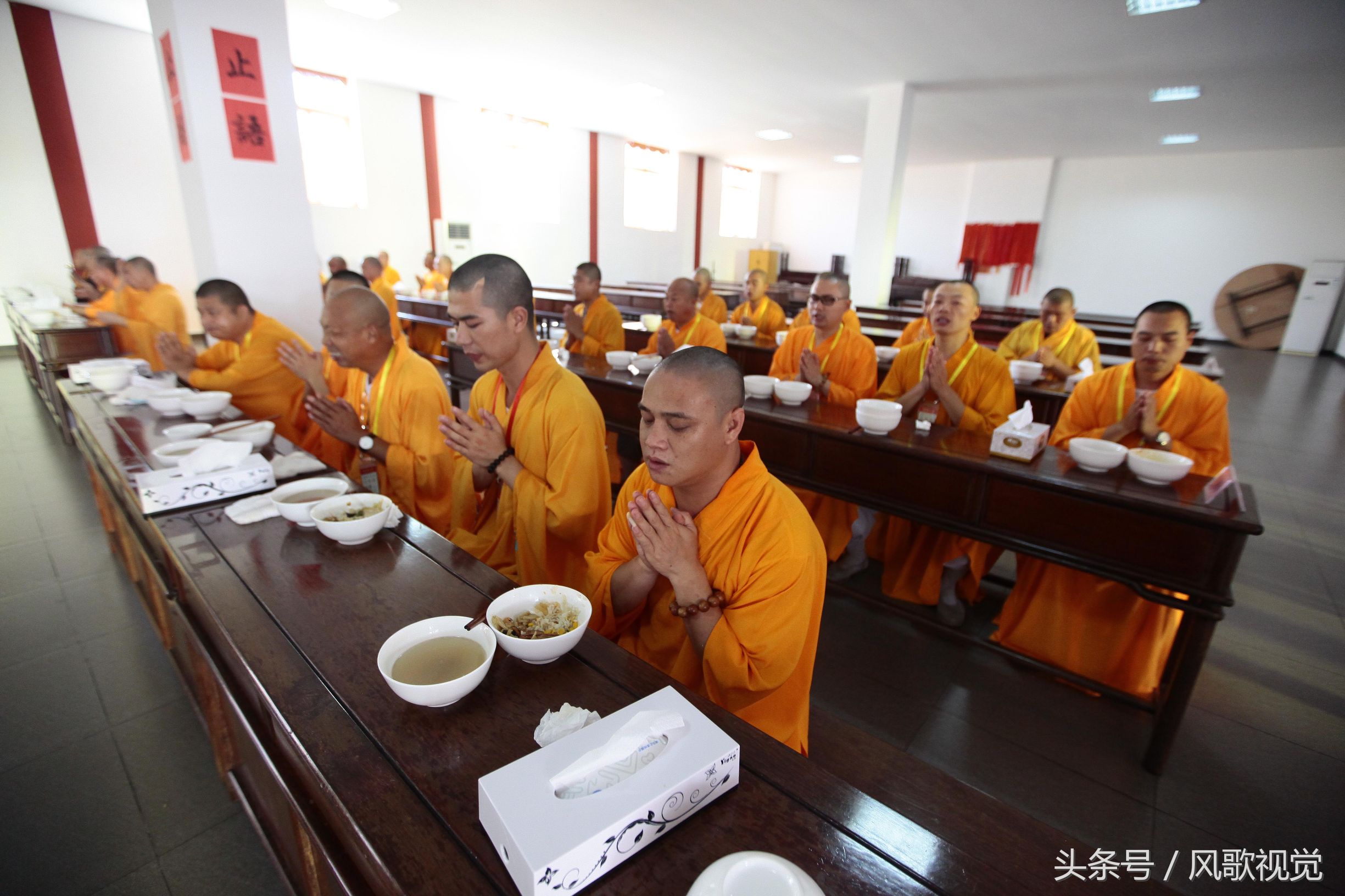 弘法寺吃斋饭图片