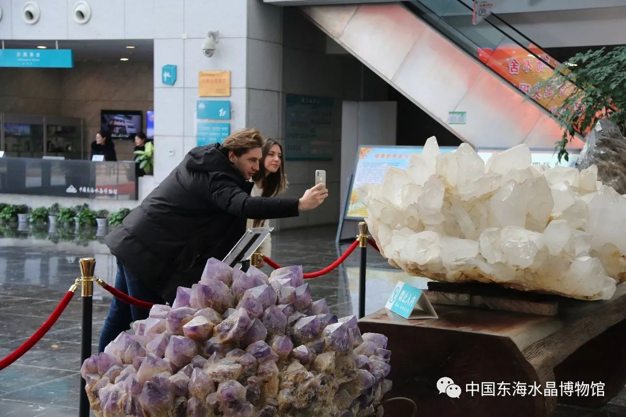 途牛網聯合國內媒體走進東海水晶博物館推薦東海水晶文化旅遊