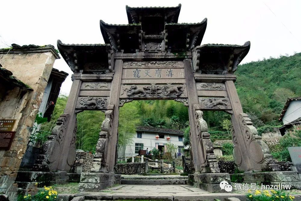 独山古寨古老的牌坊—明朝古建筑,岁月斑驳