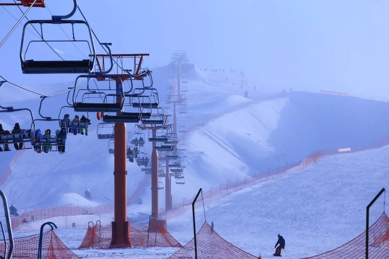 昌吉努尔加国际滑雪场图片