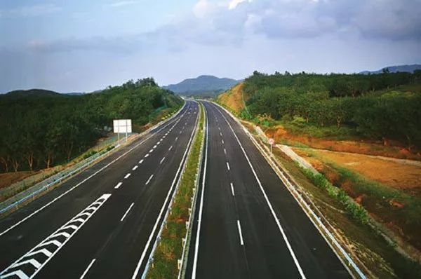 雷州半岛东线高速公路图片