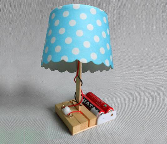 亲子桥梁儿童科技小发明环保纸杯台灯