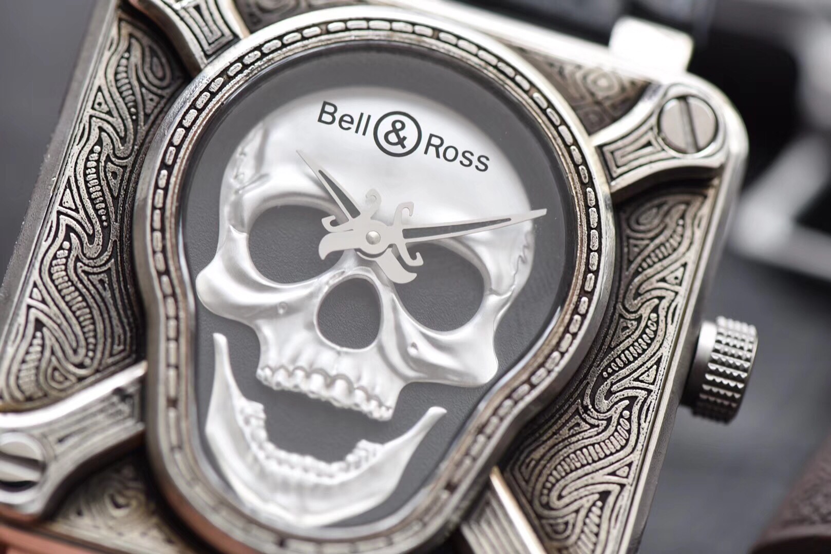 柏莱士骷髅手表图片