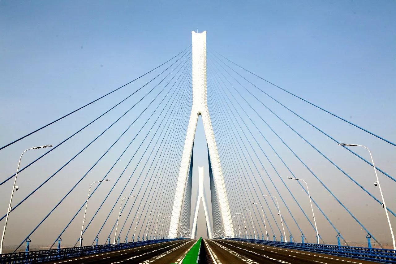 沌口长江公路大桥图片