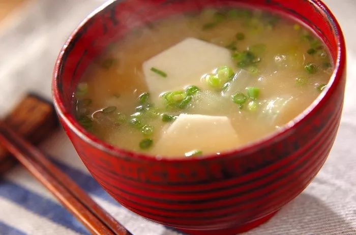 日本人最爱的味噌汤到底怎么做才好喝?4种教程赶紧get起来!