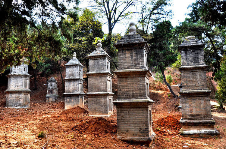 做人要會迂迴,洛陽靈山寺