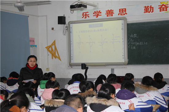 省浦江中学到马坝初中开展同课异构活动 图2