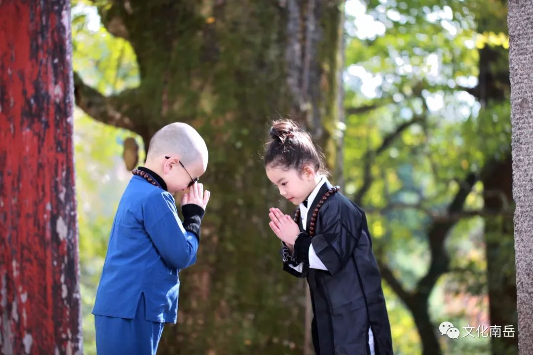 太可爱了!南岳南台寺和福严寺一群最萌小和尚小仙姑来袭