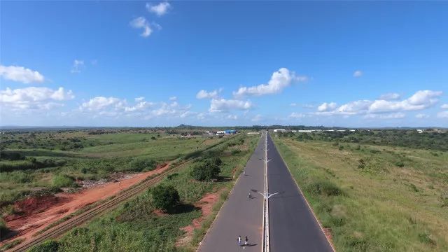 助推项目发展n6公路是莫桑比克的一个经济动脉,也是莫桑比克经济发展