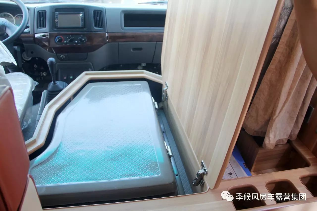 車型推薦關注度最高的車型之一江鈴羅莎房車