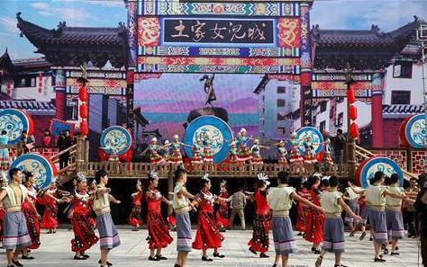 岳陽洞庭湖,巴東野三關,恩施大峽谷, 柔情土家女兒城,宣恩第一關