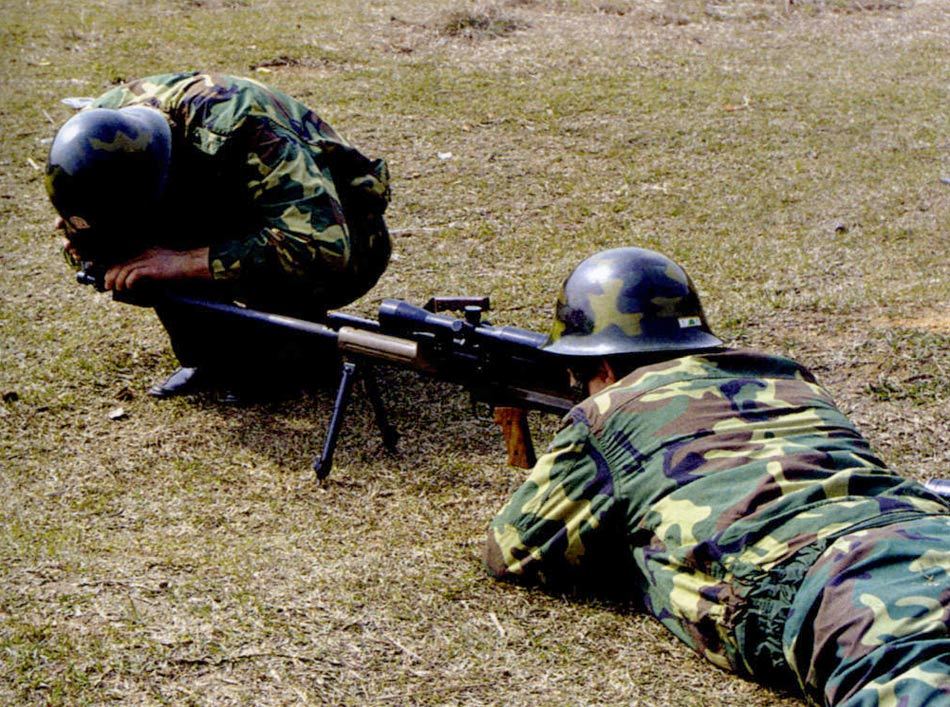 LR2A狙击步枪图片