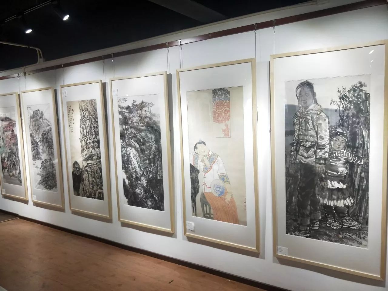 部分展覽作品欣賞畫家張龍畫家常美娟畫家徐亮畫家孫學潤畫家杜平畫家