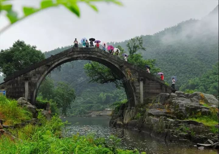 鹿亭生態民宿我們的目的地是鹿亭鄉中村白雲橋旁的一家民宿.