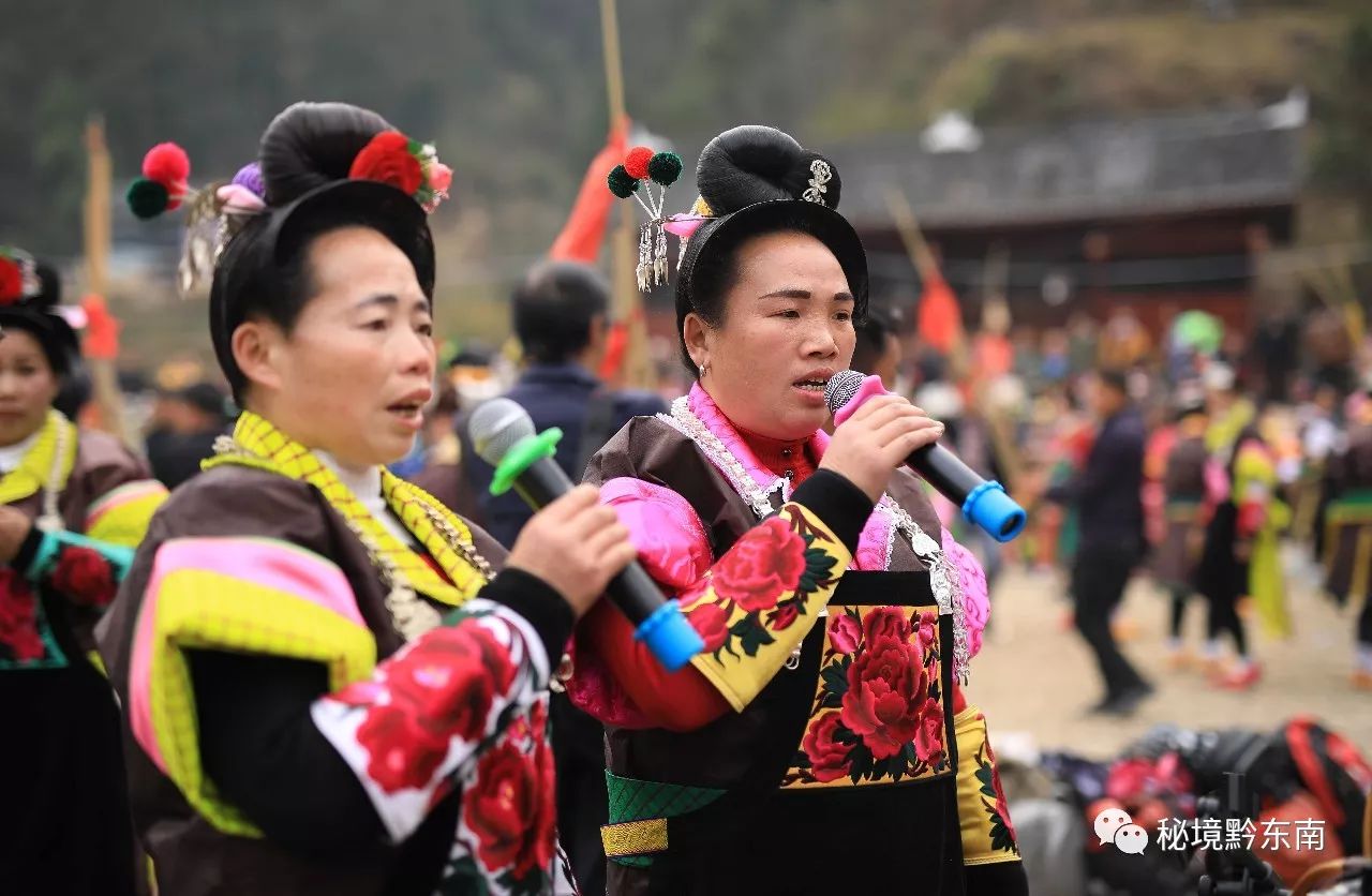 【头条】贵州丹寨:苗族同胞载歌载舞庆苗年,盛况空前