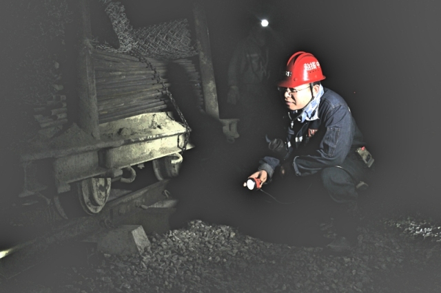 崔木煤矿荣获全省煤矿安全文化建设示范企业荣誉称号