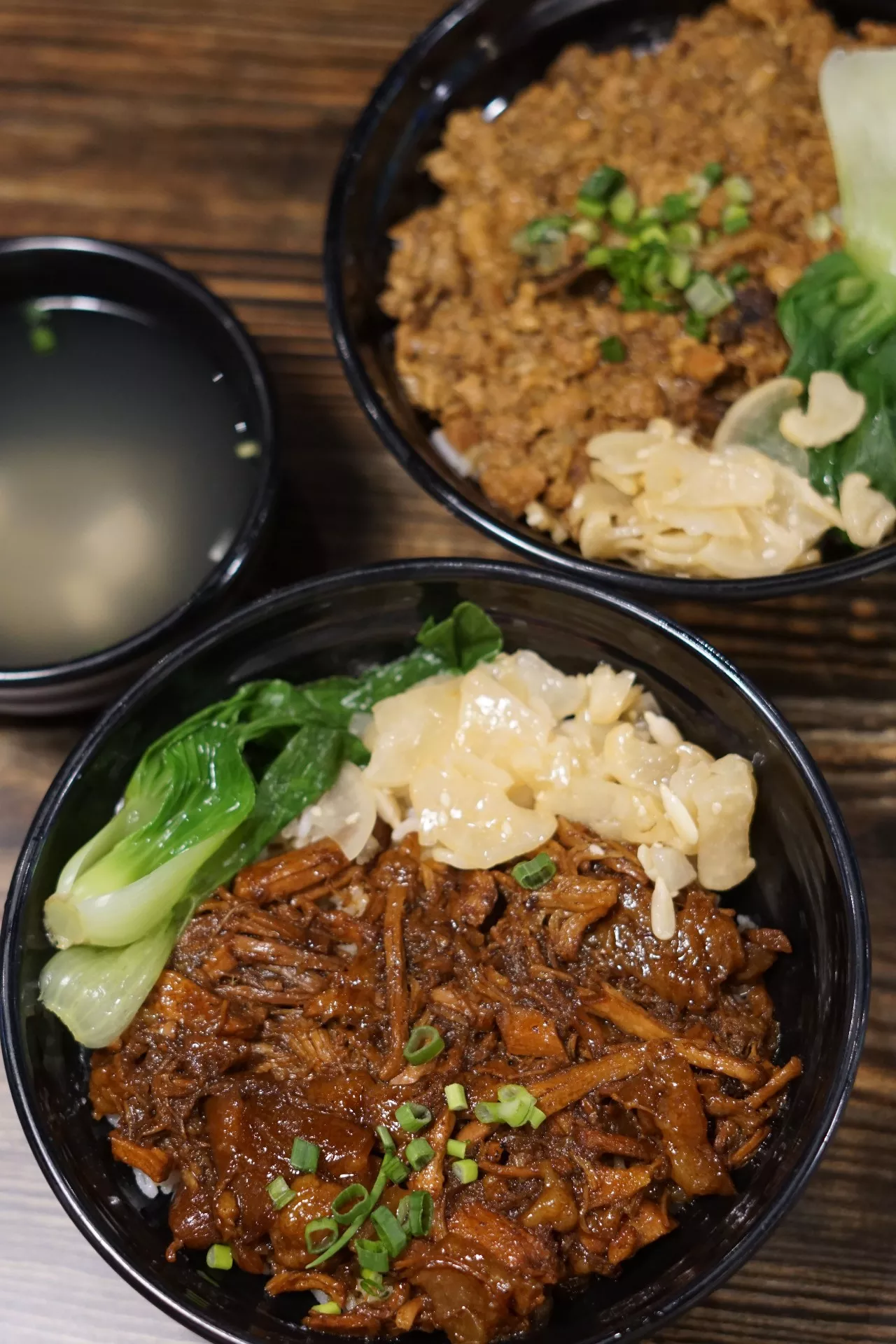 焖肉饭,香菇酱肉饭.