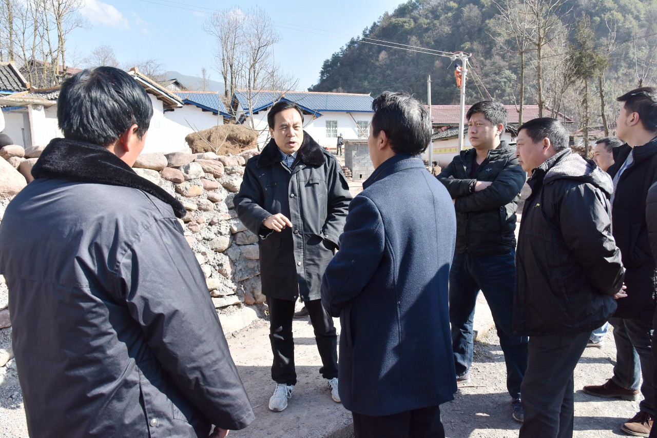 越西县依洛地坝镇镇长图片