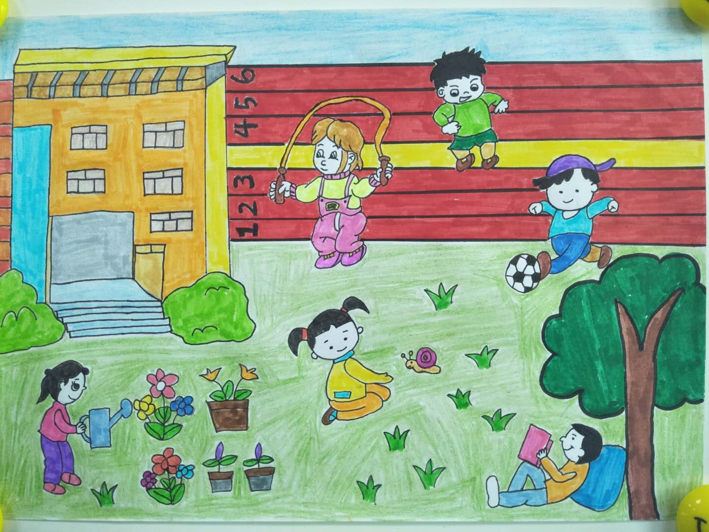 投票 巧手画龙新建文小学三年级绘画作品上线