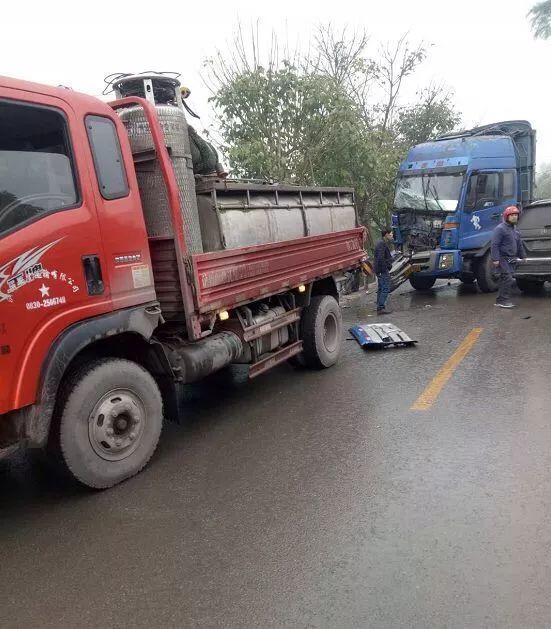 绵阳大货车出车祸图片