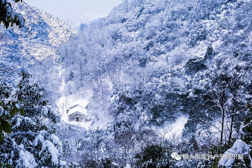 富阳龙门山雪景图片