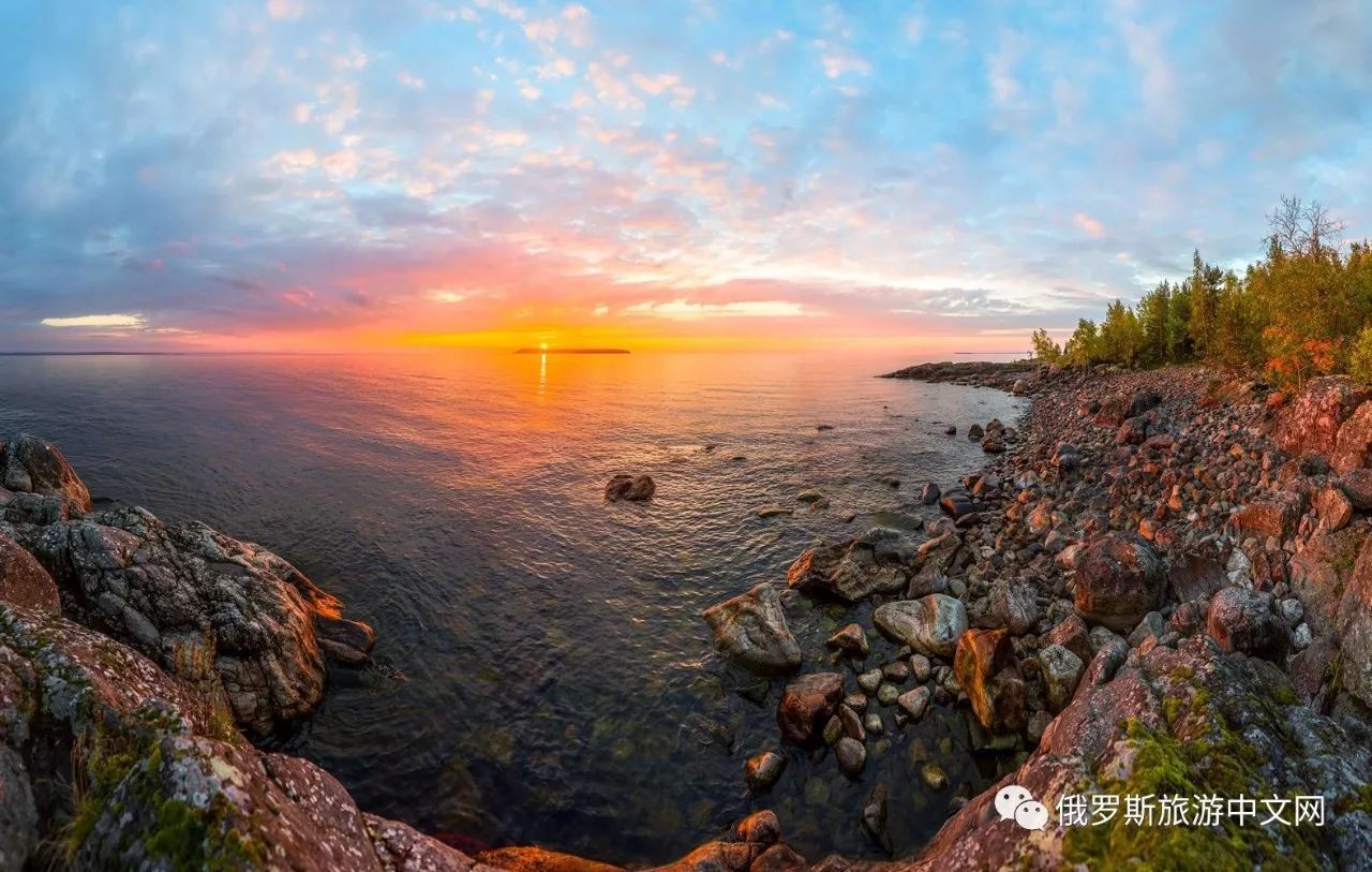 俄罗斯最大的湖泊图片