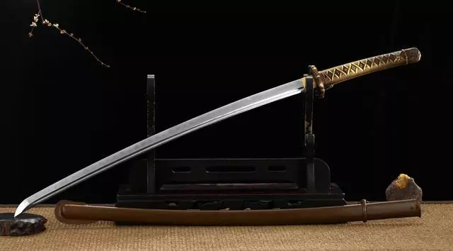在中国曾犯下滔天罪行的日本军刀——95式士官军刀