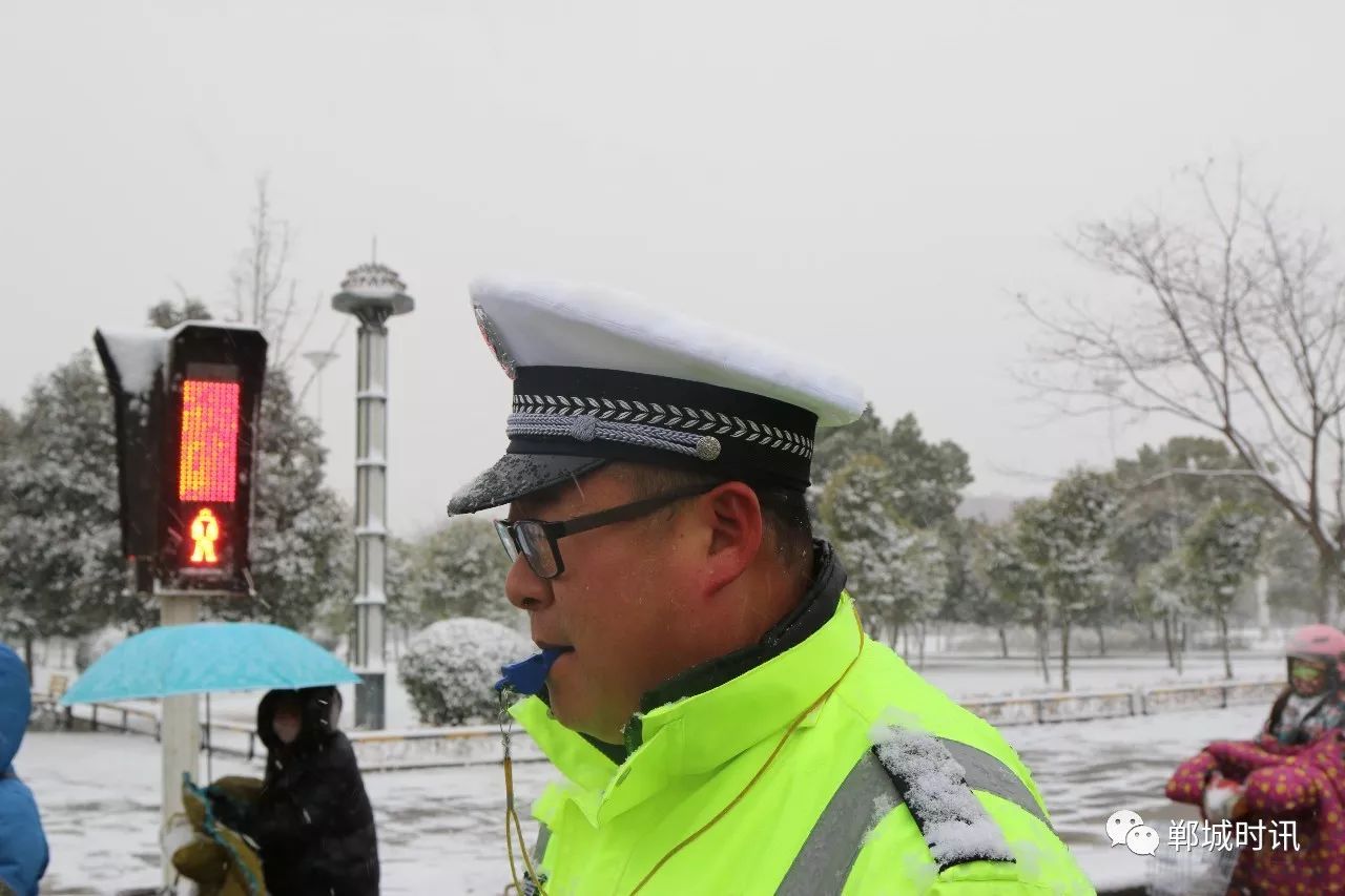 郸城交警图片