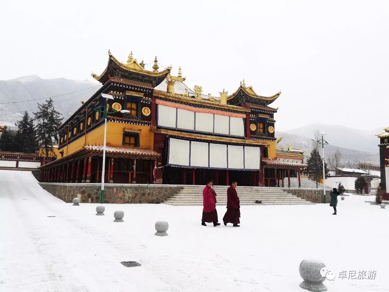 拉卜楞寺雪景图片