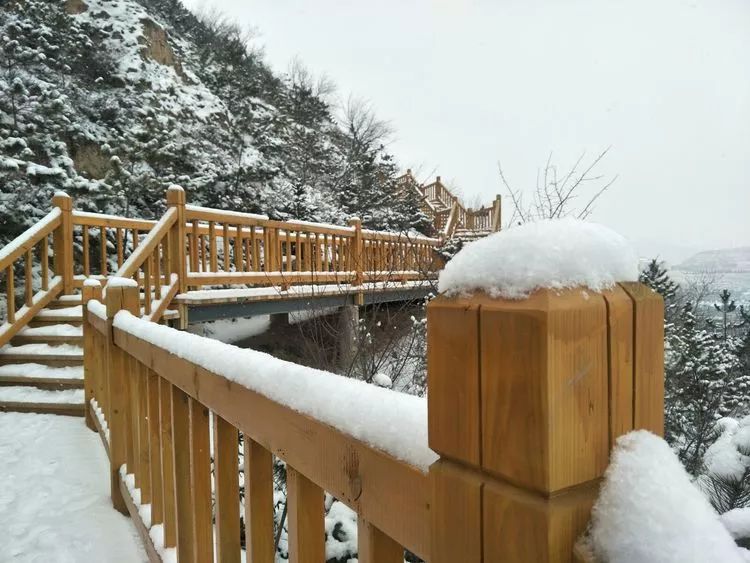 彭州太阳湾雪景图片