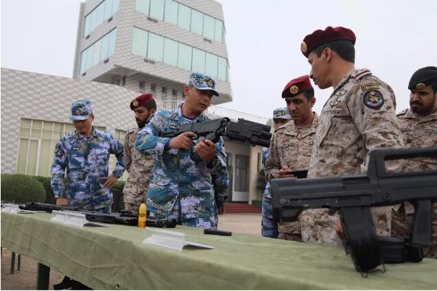 中國海軍陸戰隊與沙特海軍特種部隊開展軍事交流