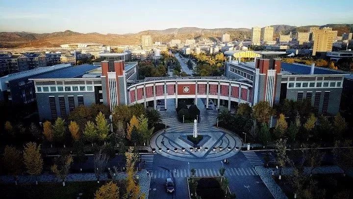 為真實全面地反映西南聯大辦學歷史和雲南師範大學80年奮鬥歷程,弘揚