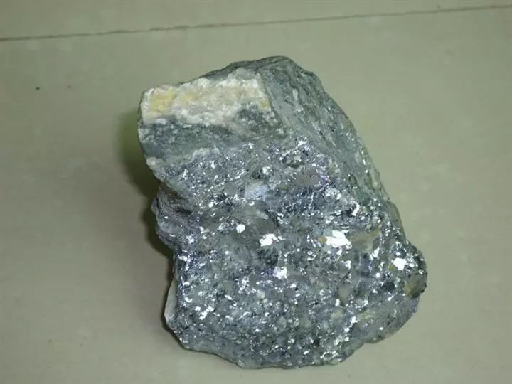 银汞矿石的图片图片