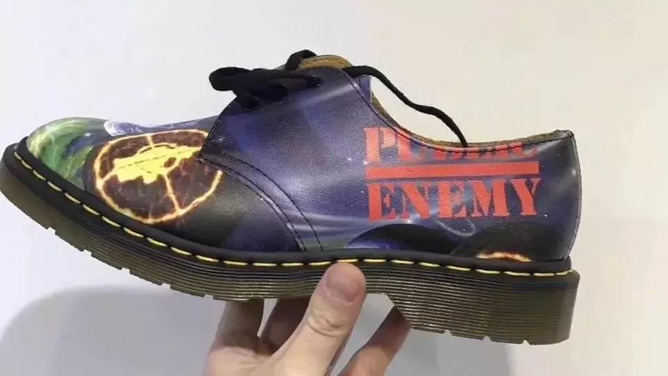 Supreme x Undercover x Dr.Martens x 《Public Enemy》四方联名鞋款谍