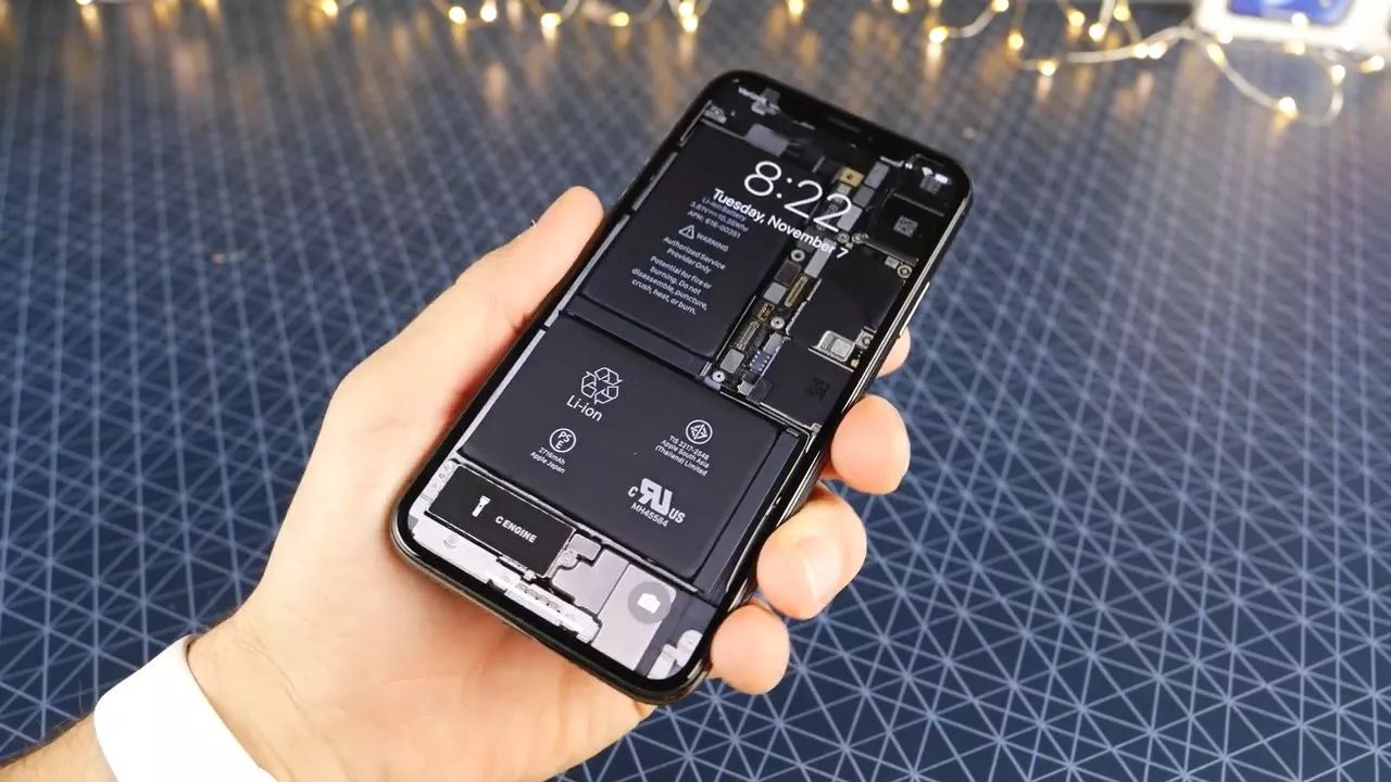 全透明的iphone X改造太暴力 这张透明壁纸让你一样回头率100