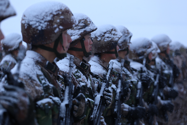 子弟兵雪景图片图片