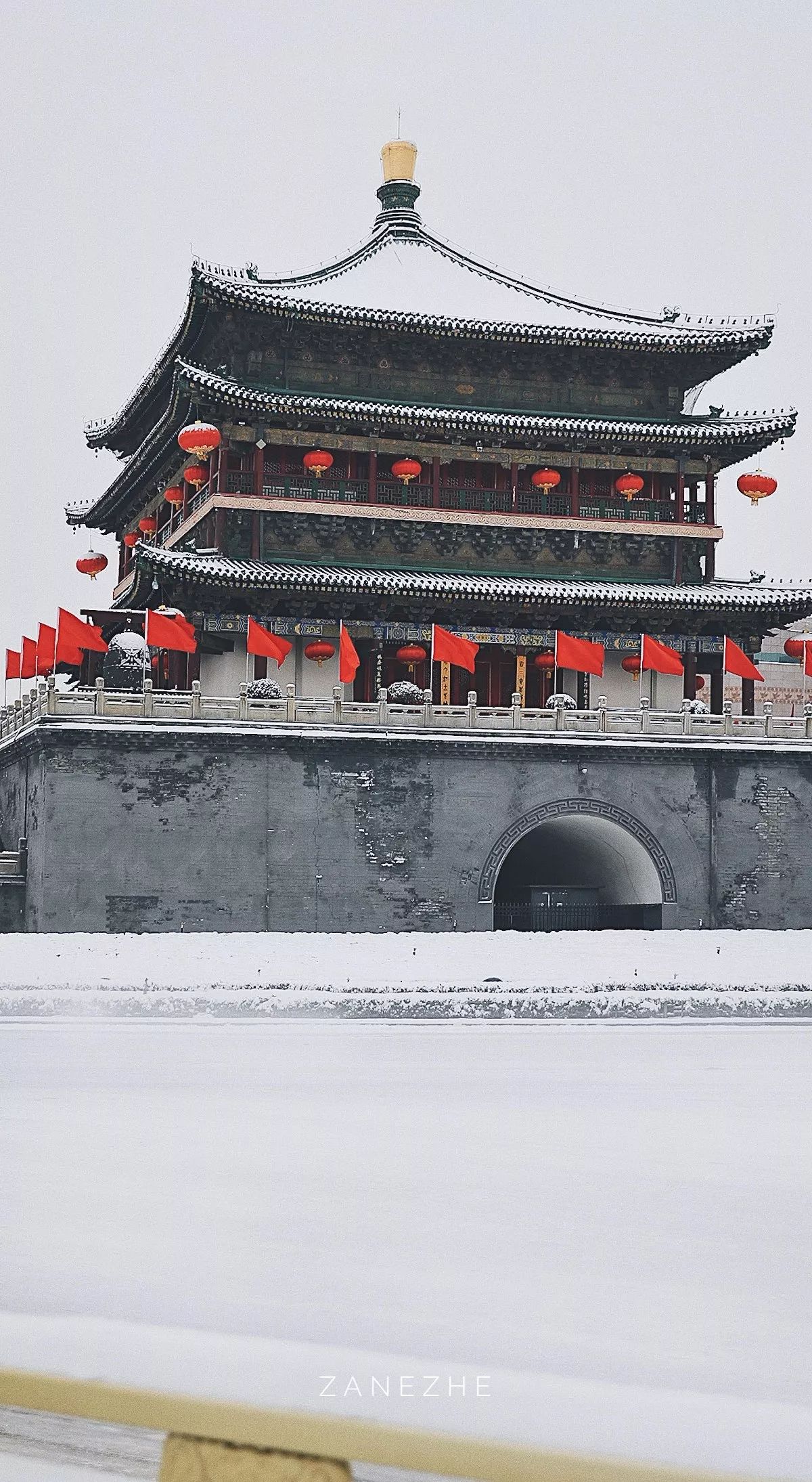 西安钟楼下雪图片图片