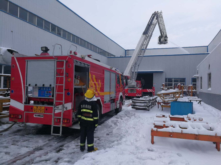 屋顶加热除雪装置图片