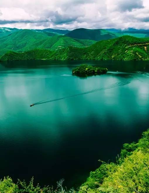 中国最美八大湖泊图片