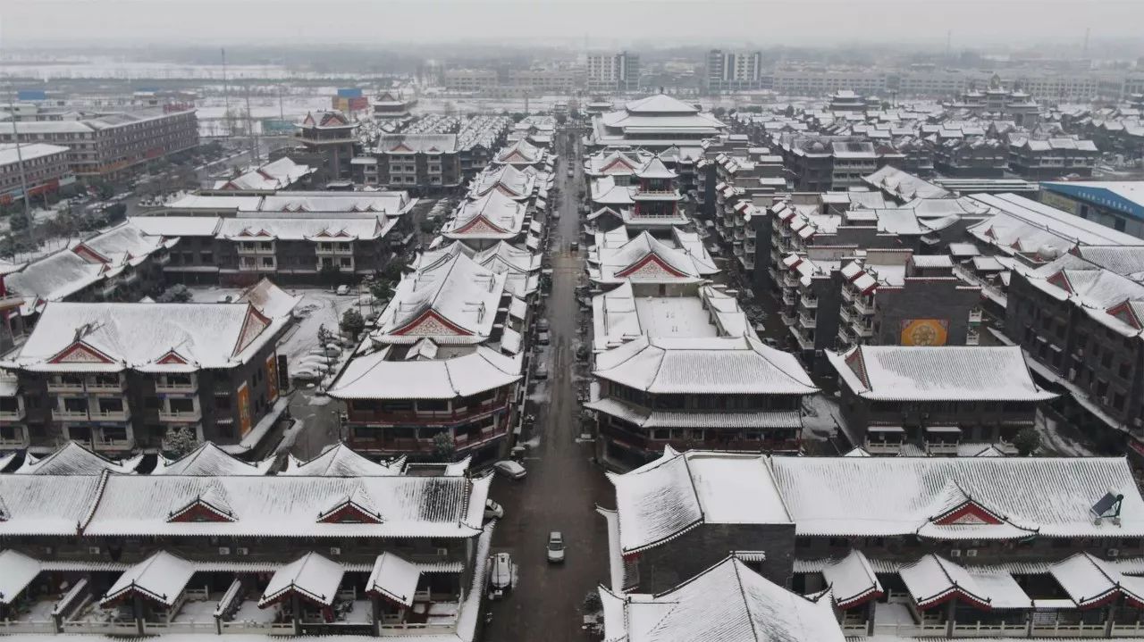 當萬政國際玉城邂逅冬雪大美古建與自然造化將碰撞出怎樣的玉雪傳奇