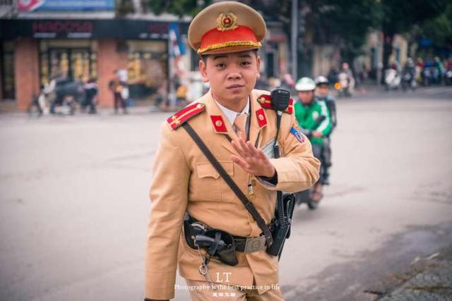 越南公安服装图片