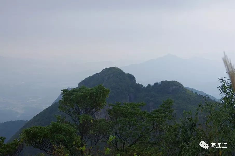 馬鼻位於連江縣東北部,羅源灣腹部西岸,與羅源縣松山鎮毗鄰,是連江縣