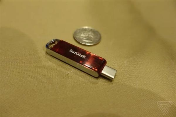 全球最小1TB USB-C U盘来了！极品毒物