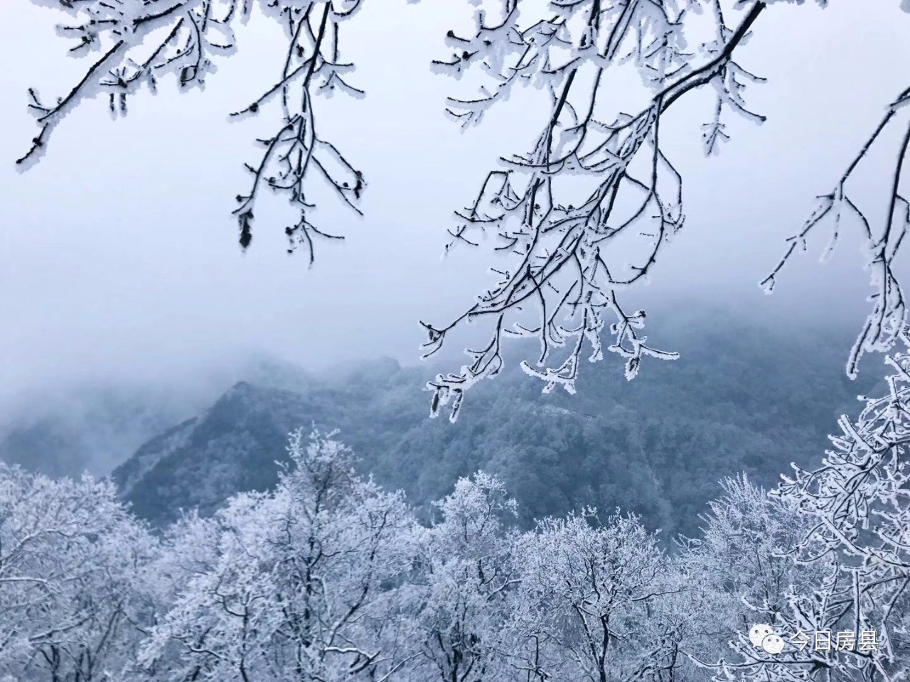 为童话中的冰雪世界—马里村位于野人谷镇境内,紧邻保康县尧治河村